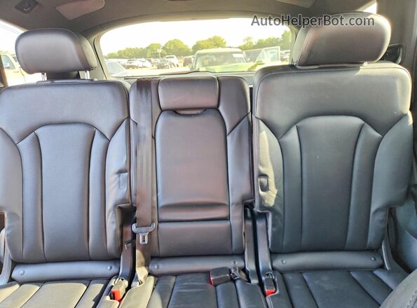 WA1WAAF78KD011156 2019 AUDI Q7 Gray Widok tylnych siedzeń