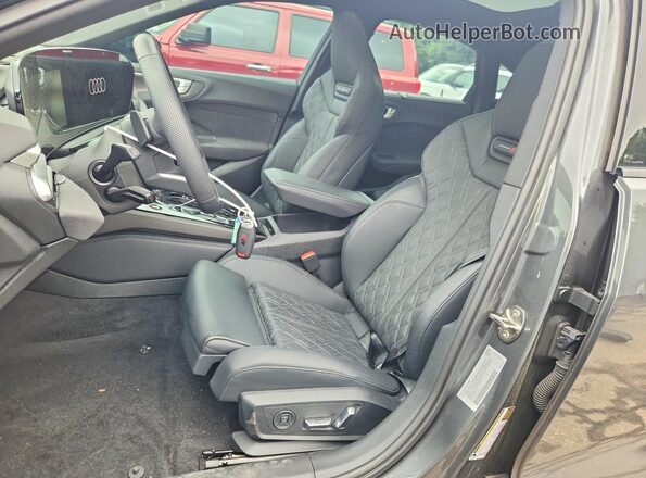 WAU25CFU9SN041736 2025 AUDI S5 Черный Вид салона спереди
