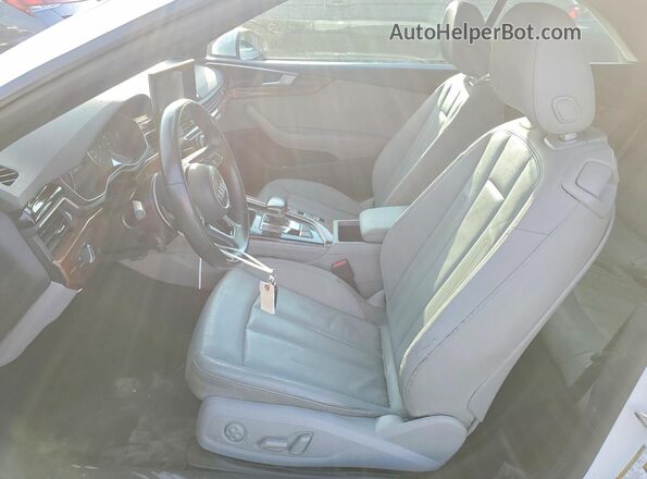 WAU2AGF59NN006050 2022 AUDI A5 White Вид салону спереду