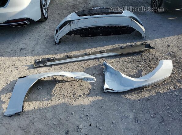 WAU2AGF59NN006050 2022 AUDI A5 White Вид підкапотного простору