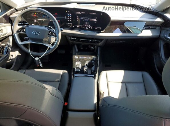 WAU2CAGH1SA014047 2025 AUDI A6 Gray Առջևի վահանակի տեսք