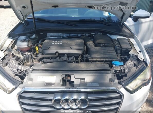 WAU38LFFXG1094747 2016 AUDI A3 White Հետևի տեսք