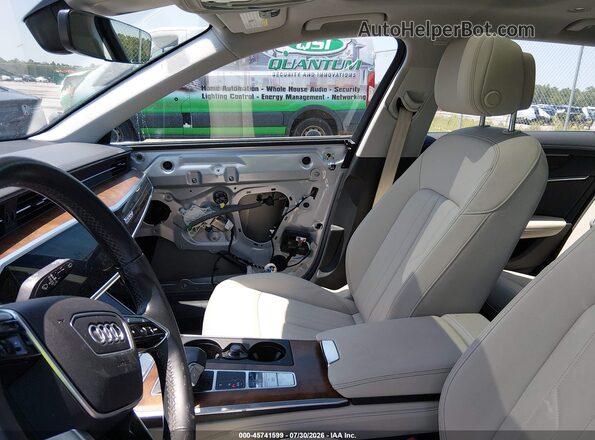 WAU72BF21NN007544 2022 AUDI OTHER Silver Вид салону спереду