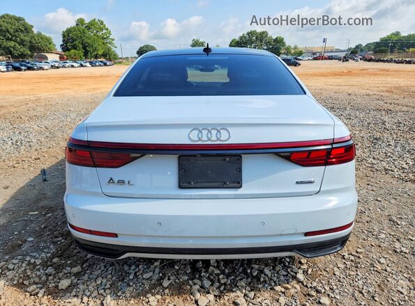 WAU8DAF89KN013116 2019 AUDI A8 White Вид ззаду