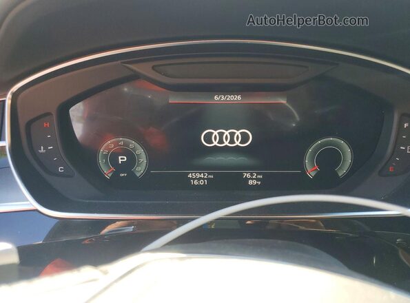 WAU8DAF89MN021980 2021 AUDI A8 White Widok komory silnika