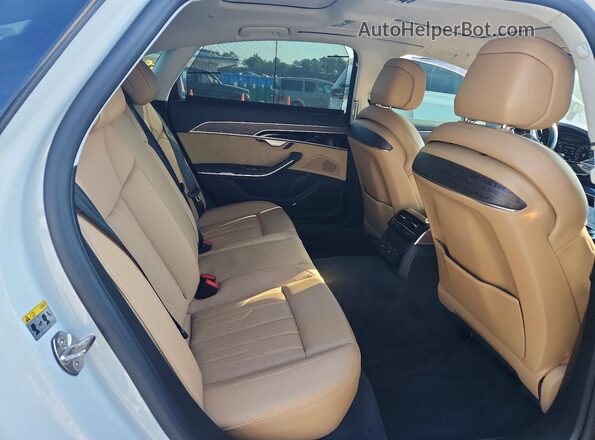WAU8EAF88LN003076 2020 AUDI A8 White Widok tylnych siedzeń
