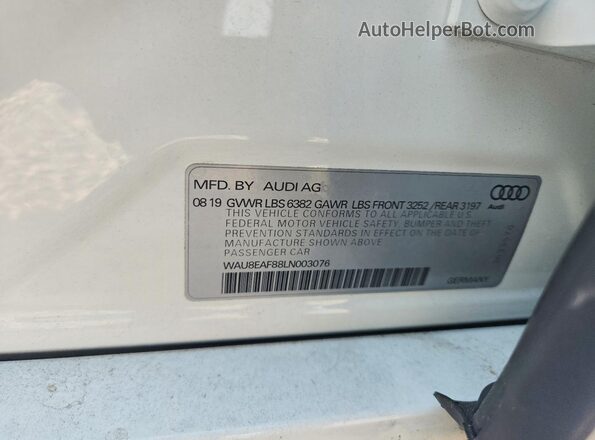 WAU8EAF88LN003076 2020 AUDI A8 White Widok komory silnika