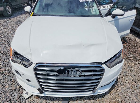 WAUA7GFF7G1019473 2016 AUDI A3 White Vista interior trasera