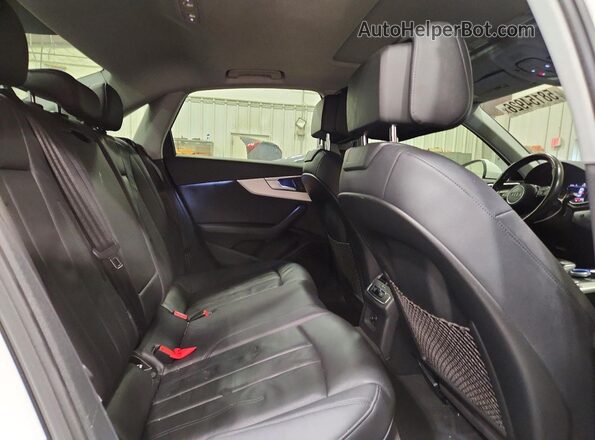 WAUANAF47HN010011 2017 AUDI A4 White Vista de los asientos traseros