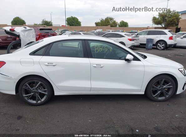 WAUAUDGY1RA051667 2024 AUDI A3 White Vista interior trasera