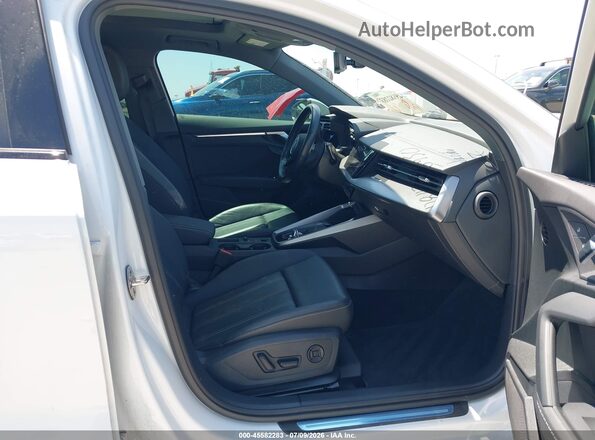 WAUAUDGY2RA043657 2024 AUDI A3 White Вид салону спереду