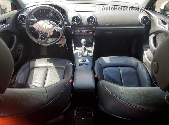 WAUAUGFF0K1012124 2019 AUDI A3 White Вид панелі приладів