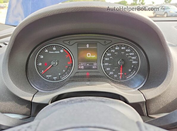 WAUAUGFF1J1038326 2018 AUDI A3 Blue Vista del cuadro de instrumentos