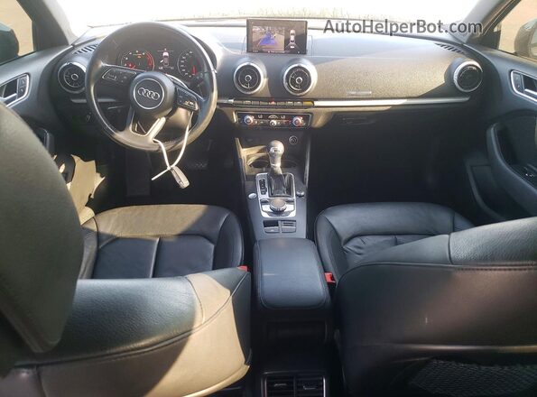 WAUAUGFF1J1042716 2018 AUDI A3 Silver Առջևի վահանակի տեսք