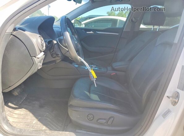 WAUAUGFF3LA056099 2020 AUDI A3 White Вид салону спереду