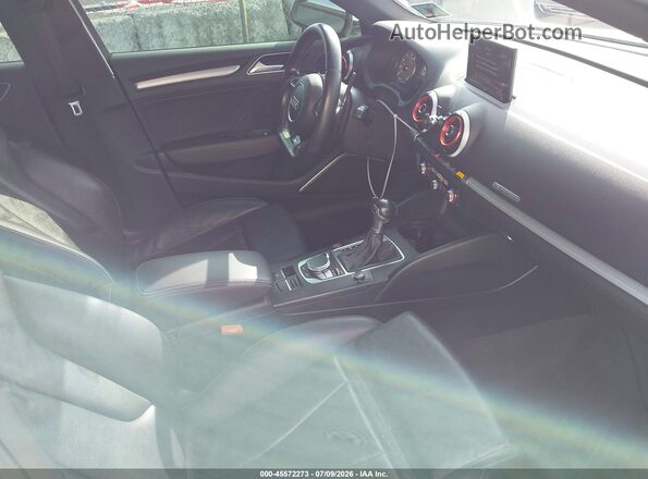 WAUB1GFFXG1007422 2016 AUDI S3 Gray Front interior view
