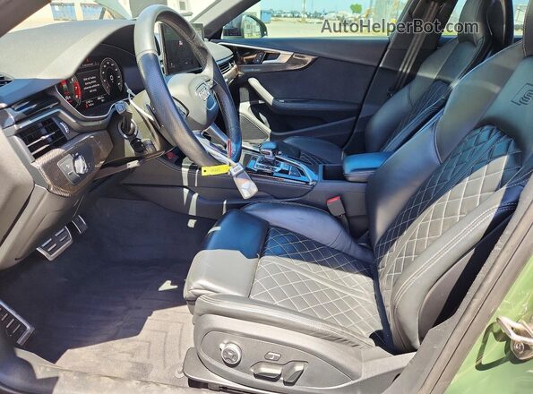 WAUB4AF47PA074238 2023 AUDI S4 Green წინა სალონის ხედი
