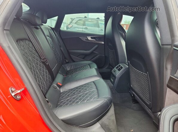 WAUB4CF53JA005235 2018 AUDI S5 Red Widok tylnych siedzeń