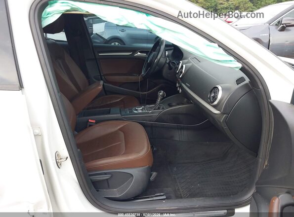 WAUB8GFF7J1050540 2018 AUDI A3 White Vista interior delantera