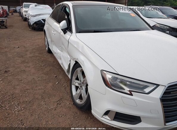 WAUB8GFF7J1050540 2018 AUDI A3 White Vista frontal