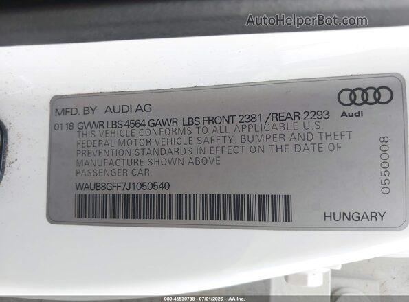 WAUB8GFF7J1050540 2018 AUDI A3 White Vista del compartimento del motor