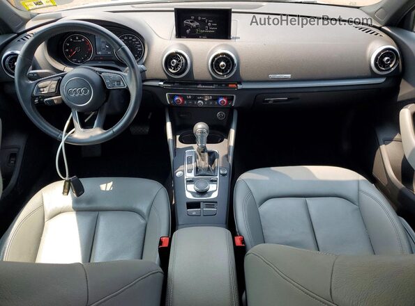 WAUBEGFF5K1017420 2019 AUDI A3 Silver Dashboard view