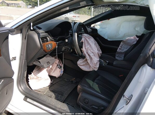 WAUBNCF58KA071584 2019 AUDI A5 White Вид салону спереду