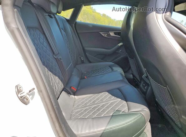 WAUC4CF51SA011444 2025 AUDI S5 White Widok tylnych siedzeń