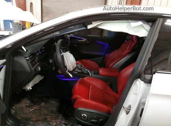 WAUC4CF51SA014960 2025 AUDI S5 White Front interior view