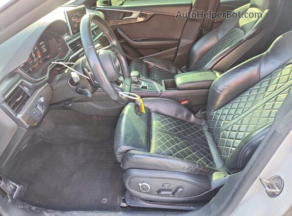 WAUC4CF59KA017492 2019 AUDI S5 White Widok wnętrza z przodu