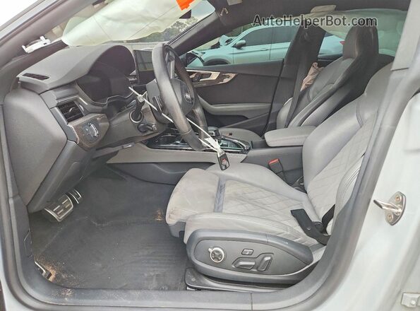 WAUC4CF59NA014774 2022 AUDI S5 White Widok wnętrza z przodu