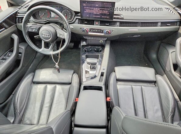WAUDACF57MA059241 2021 AUDI A5 Red Widok deski rozdzielczej