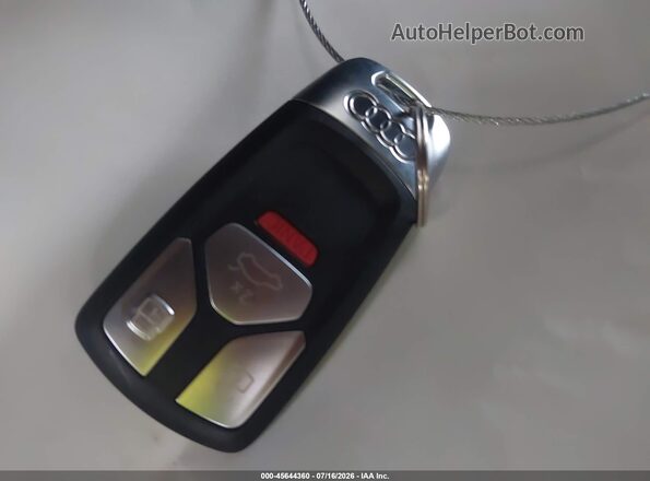 WAUDACF5XSA007146 2025 AUDI OTHER Белый Вид панели приборов