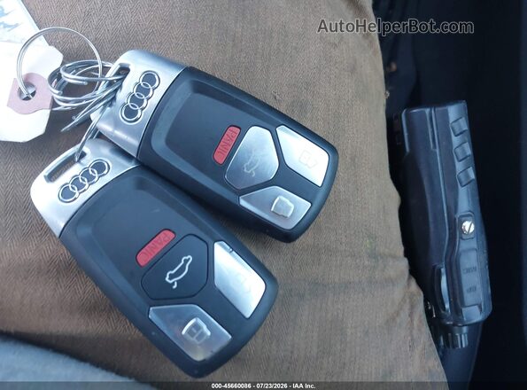 WAUDNAF43JA068899 2018 AUDI A4 Black Vista del salpicadero