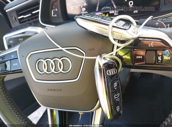 WAUE8AF20LN077677 2020 AUDI A6 Black Vista del salpicadero