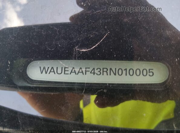 WAUEAAF43RN010005 2024 AUDI A4 White Вид підкапотного простору