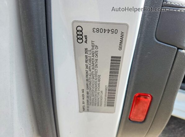 WAUEAAF49NN008527 2022 AUDI A4 White Vista del compartimento del motor
