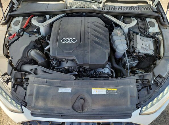 WAUEAAF49NN008527 2022 AUDI A4 White Vista interior trasera