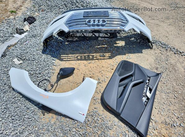 WAUENAF43KN019720 2019 AUDI A4 White ძრავის განყოფილების ხედი