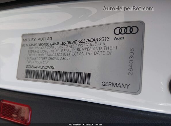 WAUENAF44JA023054 2018 AUDI A4 White Vista del compartimento del motor