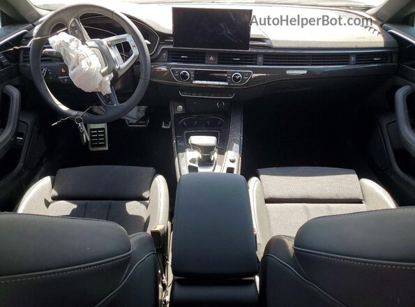 WAUFACF51SA005472 2025 AUDI A5 Зеленый Вид панели приборов