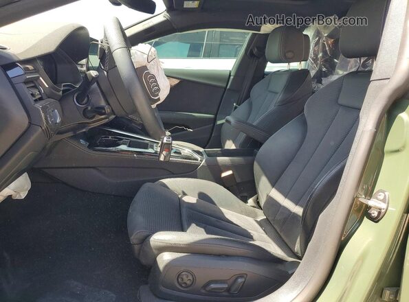 WAUFACF51SA005472 2025 AUDI A5 Зеленый Вид салона спереди