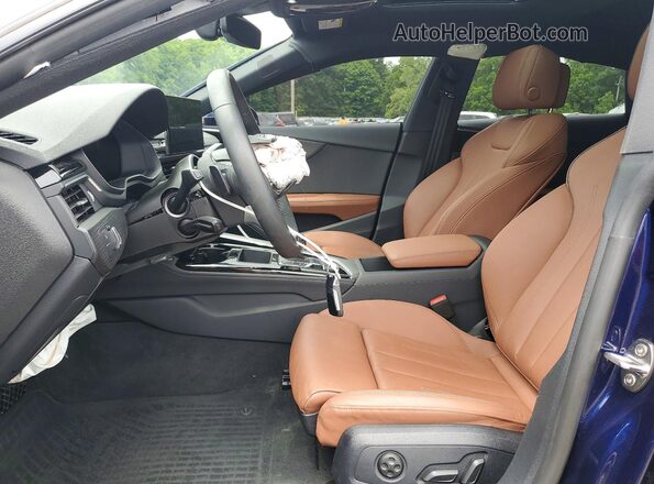 WAUFACF52SA015167 2025 AUDI A5 Blue Вид салону спереду