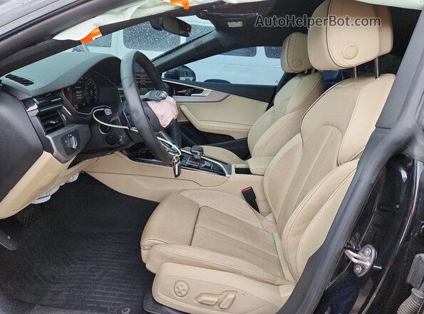 WAUFACF59MA062912 2021 AUDI A5 Черный Вид салона спереди