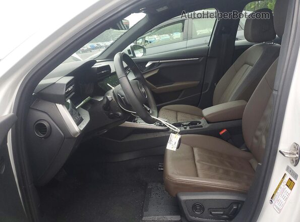 WAUGUDGY0PA075417 2023 AUDI A3 White Vista interior delantera