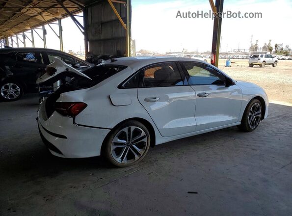 WAUGUDGY3TA038811 2026 AUDI A3 White Հետևի աջ