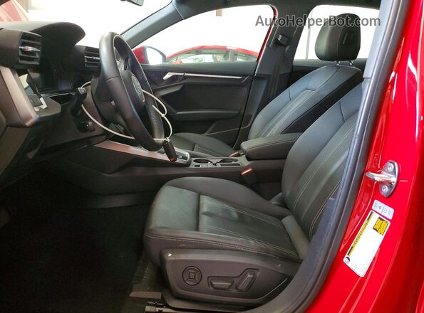 WAUGUDGY4NA105581 2022 AUDI A3 Красный Вид салона спереди