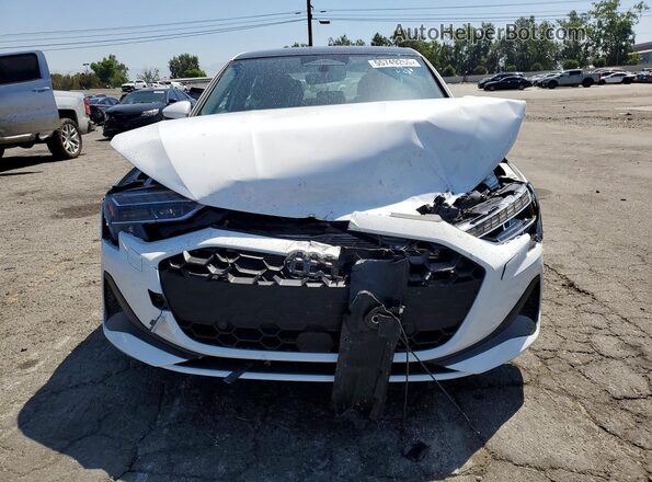 WAUGUDGY9TA052275 2026 AUDI A3 Белый Вид спереди