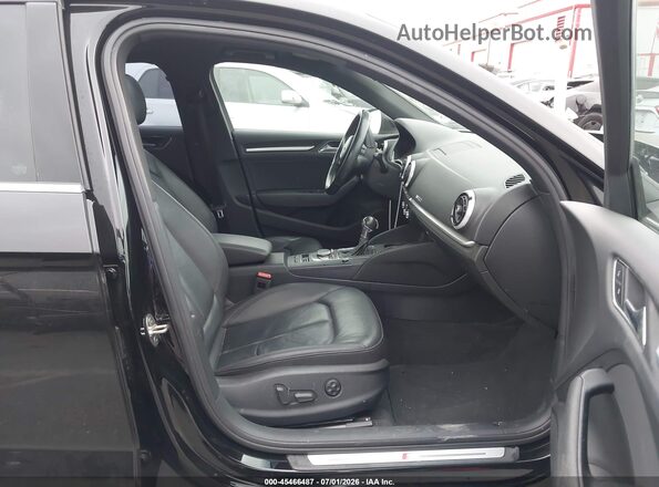 WAUGUGFF6J1019068 2018 AUDI A3 Black წინა სალონის ხედი