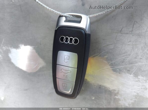 WAUHUDGY3SA077823 2025 AUDI A3 Green Vista del salpicadero